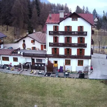 Sport Hotell 3*